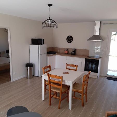 Le Logis De Gatseau Apartment Les Mathes Luaran gambar