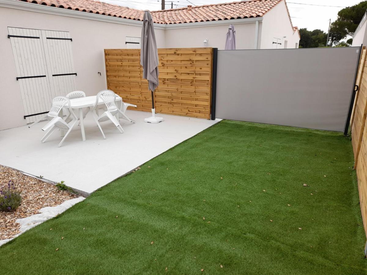 Le Logis De Gatseau Apartment Les Mathes Luaran gambar