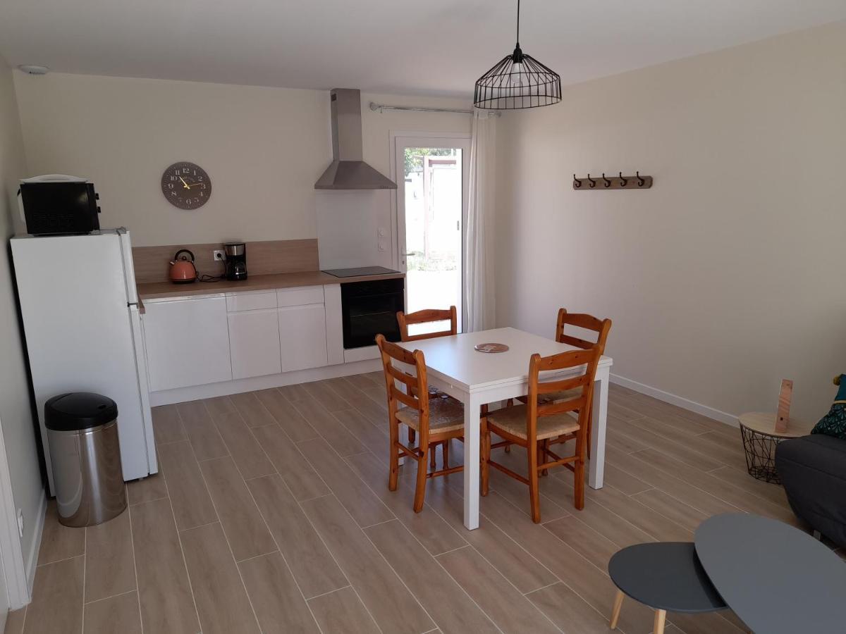 Le Logis De Gatseau Apartment Les Mathes Luaran gambar