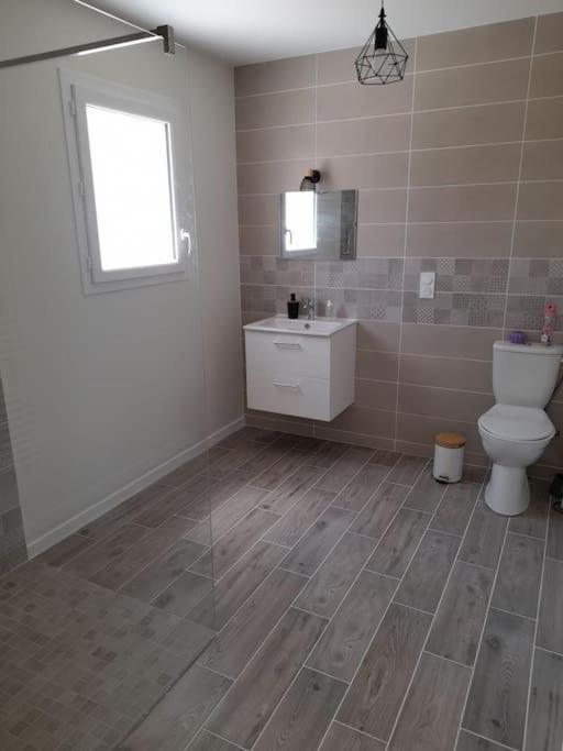 Le Logis De Gatseau Apartment Les Mathes Luaran gambar